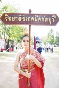 DSC09377_700x1050.jpeg