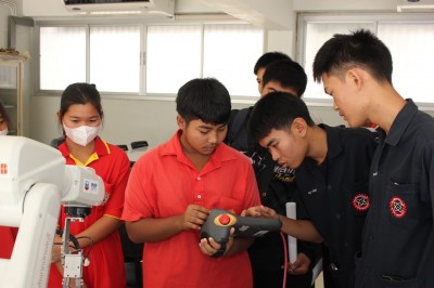 LINE_ALBUM_71266_231207_54.jpg