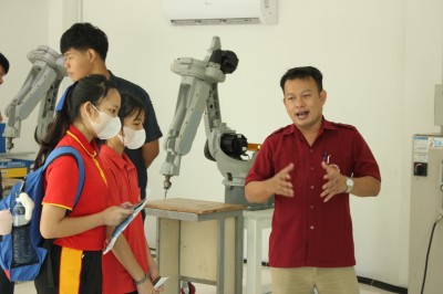 LINE_ALBUM_71266_231207_62.jpg