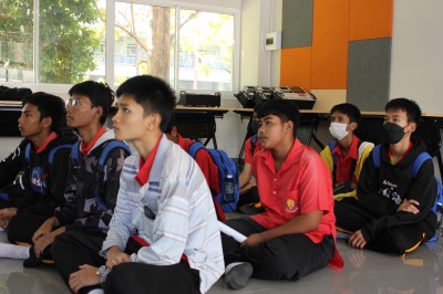 LINE_ALBUM_71266_231207_72.jpg
